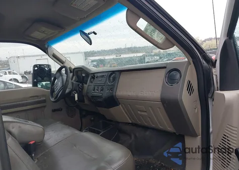 2010 Ford F-250 Lariat/Xl/Xlt z USA, uszkodzony, nr VIN 1FTSX2B57AEA18749